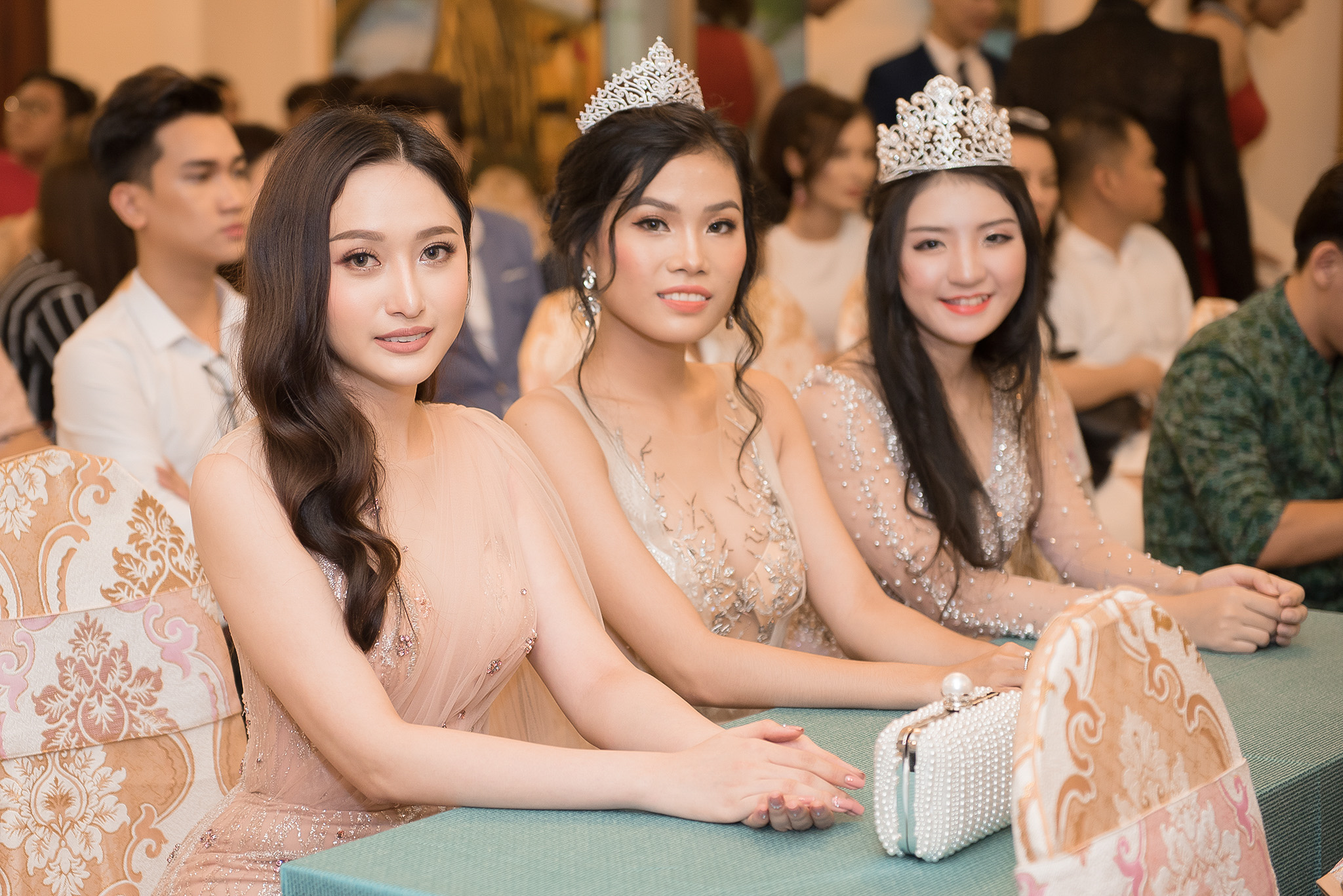 QUÁN QUÂN KHÁNH QUYÊN XUẤT HIỆN ĐẦY CUỐN HÚT TẠI HỌP BÁO ĐẠI SỨ CÔNG SỞ 2018