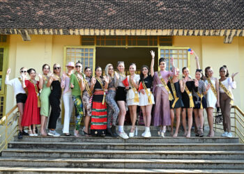 Đoàn Thí sinh “Miss Business Global 2023” tham quan – quảng bá nét đẹp văn hoá Làng nghề dệt Thổ cẩm của người M’Nông xã Đắk Nia.