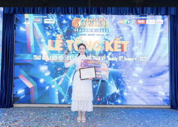Bùi Thị Thùy Trang giải nhất bộ môn Phun môi trên da giả 3D tại Beauty Jet Award