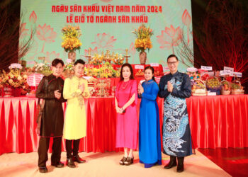 Ca sĩ Đoan Trường hội ngộ 100 nghệ sĩ tại Giỗ Tổ