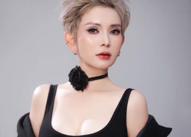 Nhà tạo mẫu tóc Hoàng Trang: Khi Nghề Tóc Trở Thành Nghệ Thuật Và Hành Trình 30 Năm Không Ngừng Tỏa Sáng